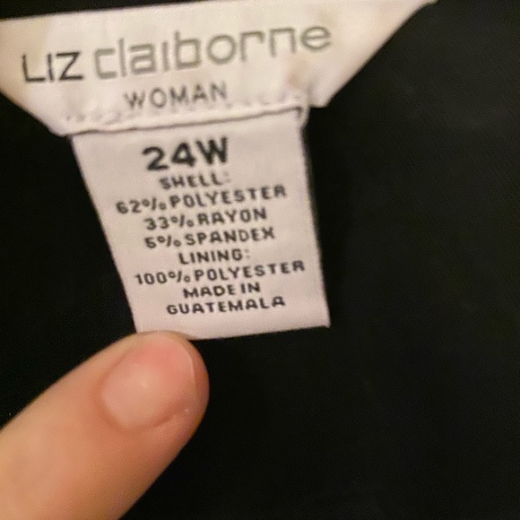 Liz Claiborne Women’s Fit Black Blazer - Picture 2 of 3